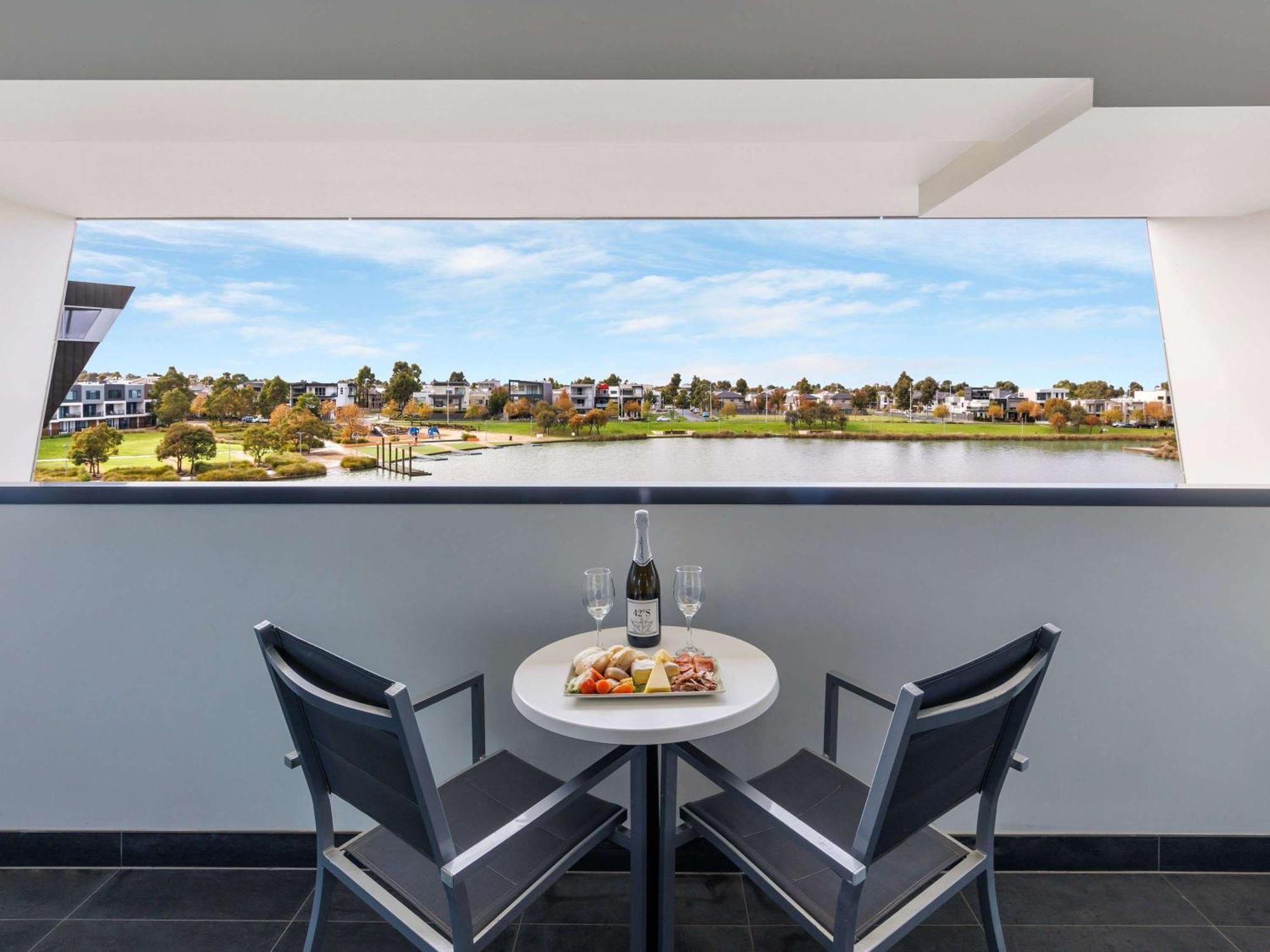 Mercure Melbourne Caroline Springs Extérieur photo